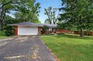 4200 Sugarcreek Dr, Bellbrook, OH 45305 - Photo 29