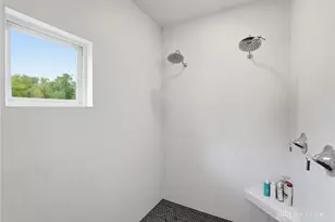 2385 Presley Ct, Clearcreek Twp, OH 45036 - Photo 9