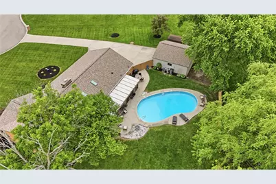 1832 Burgundy Lane, Washington Twp, OH 45459 - Photo 3