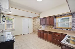 1046 Shakespeare Ave, Dayton, OH 45402 - Photo 25