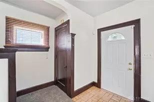 1046 Shakespeare Ave, Dayton, OH 45402 - Photo 3