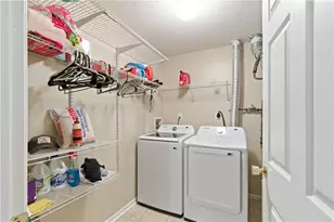 1680 Piper Ln, Centerville, OH 45440 - Photo 17