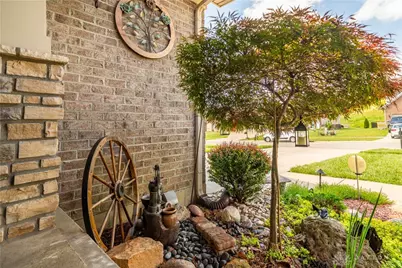 1331 Peregrine Way, Hamilton, OH 45013 - Photo 9