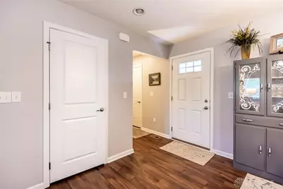 1914 Meadowsweet Drive, Turtlecreek Twp, OH 45036 - Photo 5