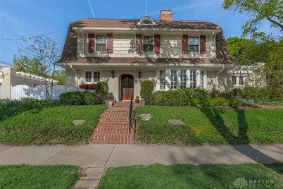 158 E Dixon Avenue, Oakwood, OH 45419 - Photo 1