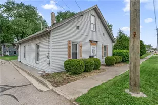 24 N Limestone St, Jamestown Vlg, OH 45335 - Photo 3