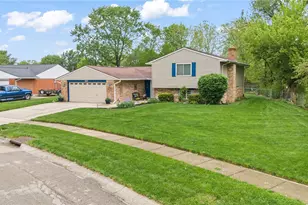 5457 Woodgate Dr, Dayton, OH 45424 - Photo 3