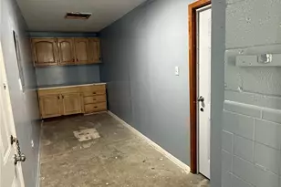 1218 Rona Pkwy Dr, Fairborn, OH 45324 - Photo 21