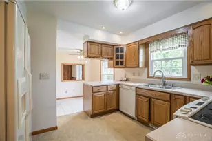 7013 Woodcroft Dr, Englewood, OH 45322 - Photo 11