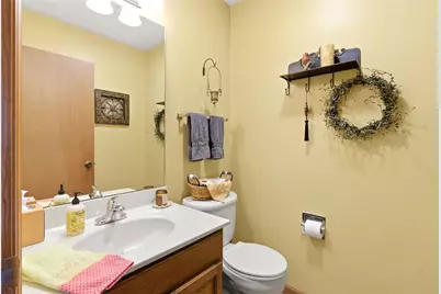 195 Finsbury, Troy, OH 45373 - Photo 7