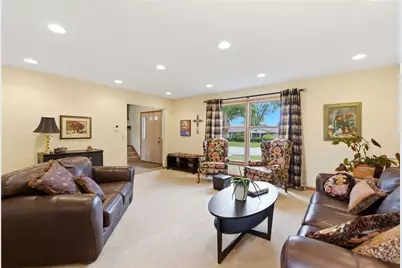 195 Finsbury, Troy, OH 45373 - Photo 9
