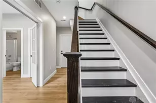 3906 Edwards Rd, Cincinnati, OH 45209 - Photo 5