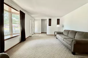 918 Hile Ln, Englewood, OH 45322 - Photo 5