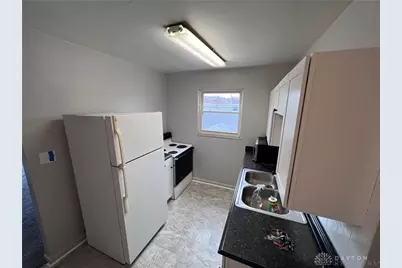 420 E Siebenthaler Avenue, Dayton, OH 45405 - Photo 3