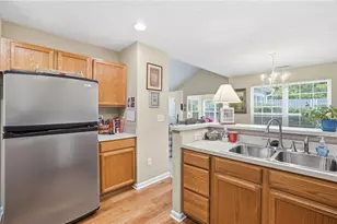 227 Broadleaf Cir, Miamisburg, OH 45342 - Photo 15