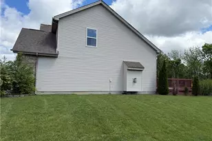 2545 Hillsdale Dr, Beavercreek, OH 45431 - Photo 3