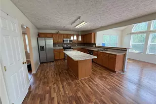2545 Hillsdale Dr, Beavercreek, OH 45431 - Photo 9