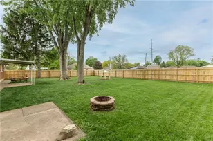 307 N Walnut St, Englewood, OH 45322 - Photo 25