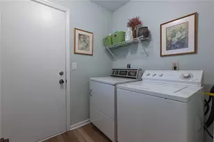 789 Hidden Cir, Washington Twp, OH 45458 - Photo 11