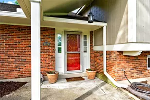 9019 Woodstream Ln, Centerville, OH 45458 - Photo 7