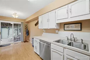 6130 Martingale Ln, Centerville, OH 45459 - Photo 27