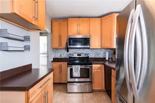 1015 Croyden Dr, Dayton, OH 45420 - Photo 9