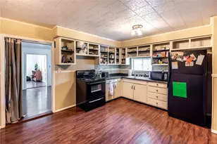 137 S Main St, Waynesville, OH 45068 - Photo 9