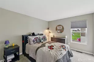 4223 Hunting Hawk Dr, Turtlecreek Twp, OH 45036 - Photo 13