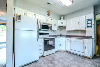 10833 Kendig Road, Bethel Twp, OH 45344 - Photo 17