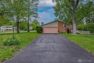 5440 Royalwood Dr, Centerville, OH 45429 - Photo 3