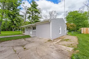 330 St Paul Ave, Springfield Twp, OH 45504 - Photo 5
