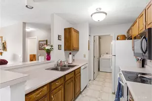 6680 Wareham Ct, Centerville, OH 45459 - Photo 11