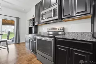 1200 Scarlet Oak Dr, Tipp City, OH 45371 - Photo 27