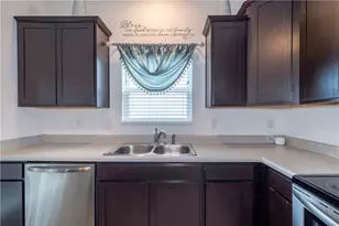 196 Riesling Dr, Englewood, OH 45322 - Photo 9