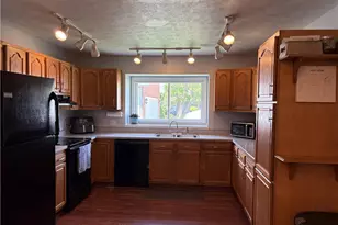 2896 Red Oak Cir, Troy, OH 45373 - Photo 7