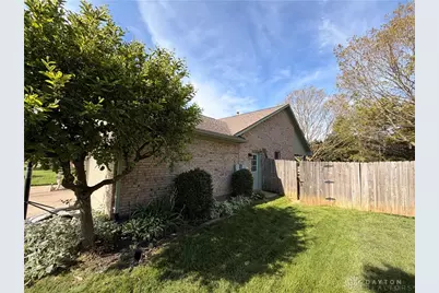 363 Winterset Drive, Englewood, OH 45322 - Photo 9