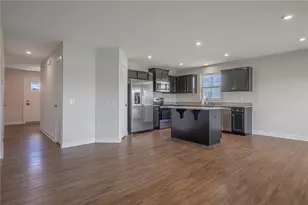 5610 Sawyers Mill Dr, Middletown, OH 45042 - Photo 3