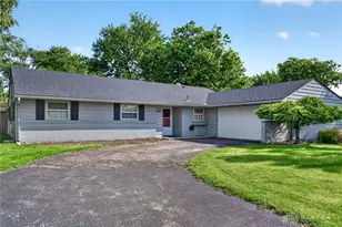 81 Carmel Ct, Centerville, OH 45458 - Photo 3