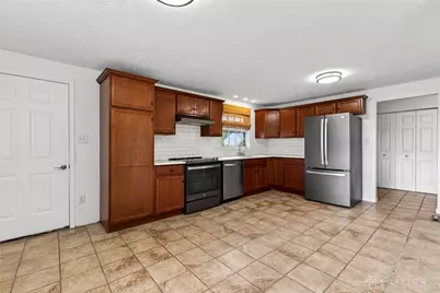 81 Carmel Court, Centerville, OH 45458 - Photo 9