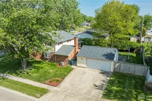7140 Cohasset Dr, Huber Heights, OH 45424 - Photo 3