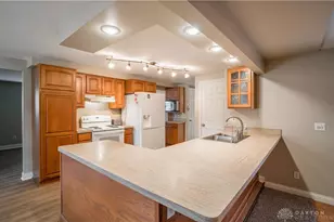 7140 Cohasset Dr, Huber Heights, OH 45424 - Photo 7