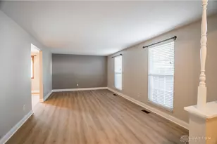 7140 Cohasset Dr, Huber Heights, OH 45424 - Photo 5