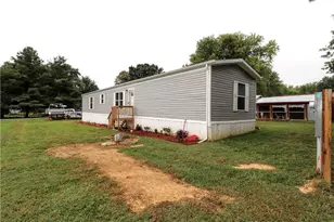 11515 Dundee Dr, Hillsboro, OH 45133 - Photo 9