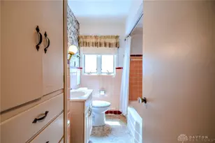 3919 Strathmoor Dr, Kettering, OH 45429 - Photo 13