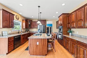 679 Towncrest Dr, Beavercreek, OH 45434 - Photo 29