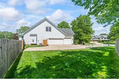 679 Towncrest Drive, Beavercreek, OH 45434 - Photo 11