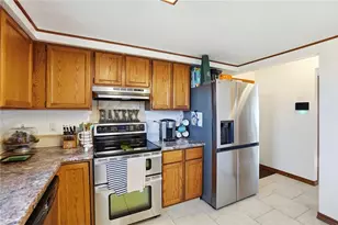 8798 Deer Chase Dr, Huber Heights, OH 45424 - Photo 9