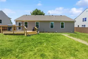 590 Chapelgate Dr, Fairborn, OH 45324 - Photo 7