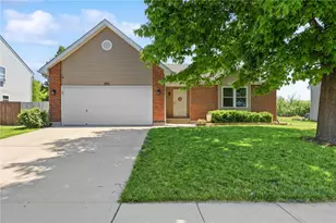 590 Chapelgate Dr, Fairborn, OH 45324 - Photo 1