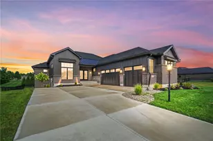 1943 Horseshoe Bend, Dayton, OH 45458 - Photo 1